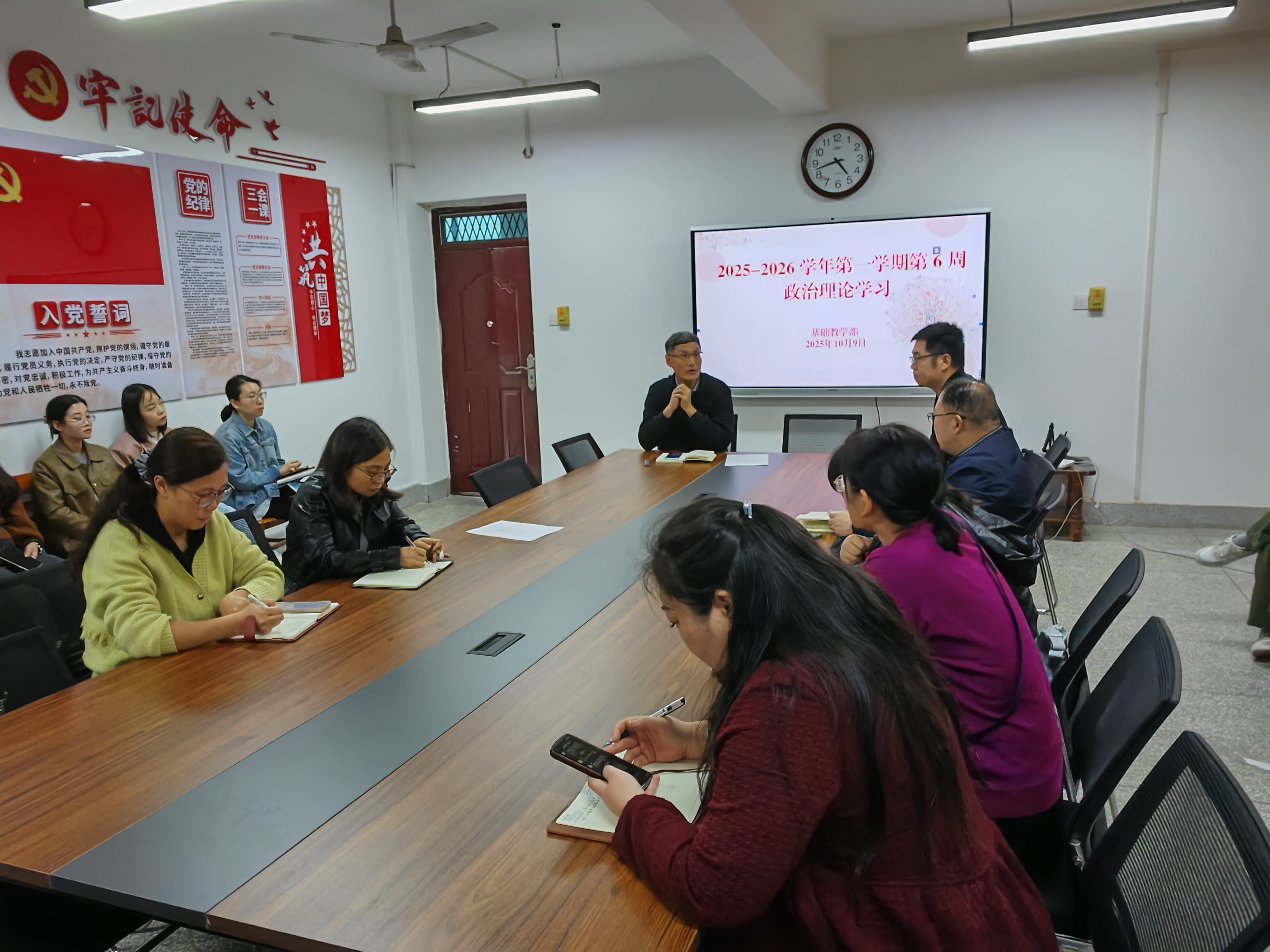 cf85925533a045aea0f1d6174e79049d.jpg cf85925533a045aea0f1d6174e79049d.jpg