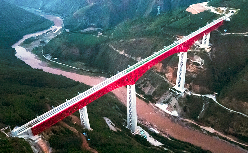 在高质量发展中赢得历史主动——以习近平同志为核心的党中央引领重塑新时代中国经济述评 在高质量发展中赢得历史主动——以习近平同志为核心的党中央引领重塑新时代中国经济述评