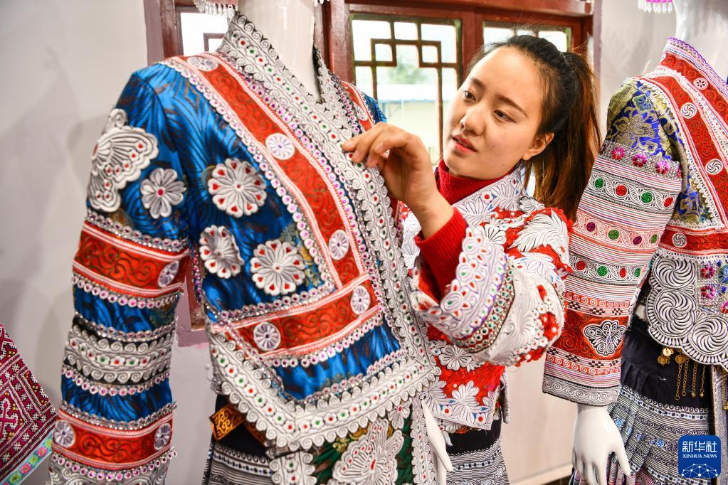 贯通中华文脉 照亮复兴之路——党的十八大以来以习近平同志为核心的党中央激活中华文化的历史性贡献述评 贯通中华文脉 照亮复兴之路——党的十八大以来以习近平同志为核心的党中央激活中华文化的历史性贡献述评