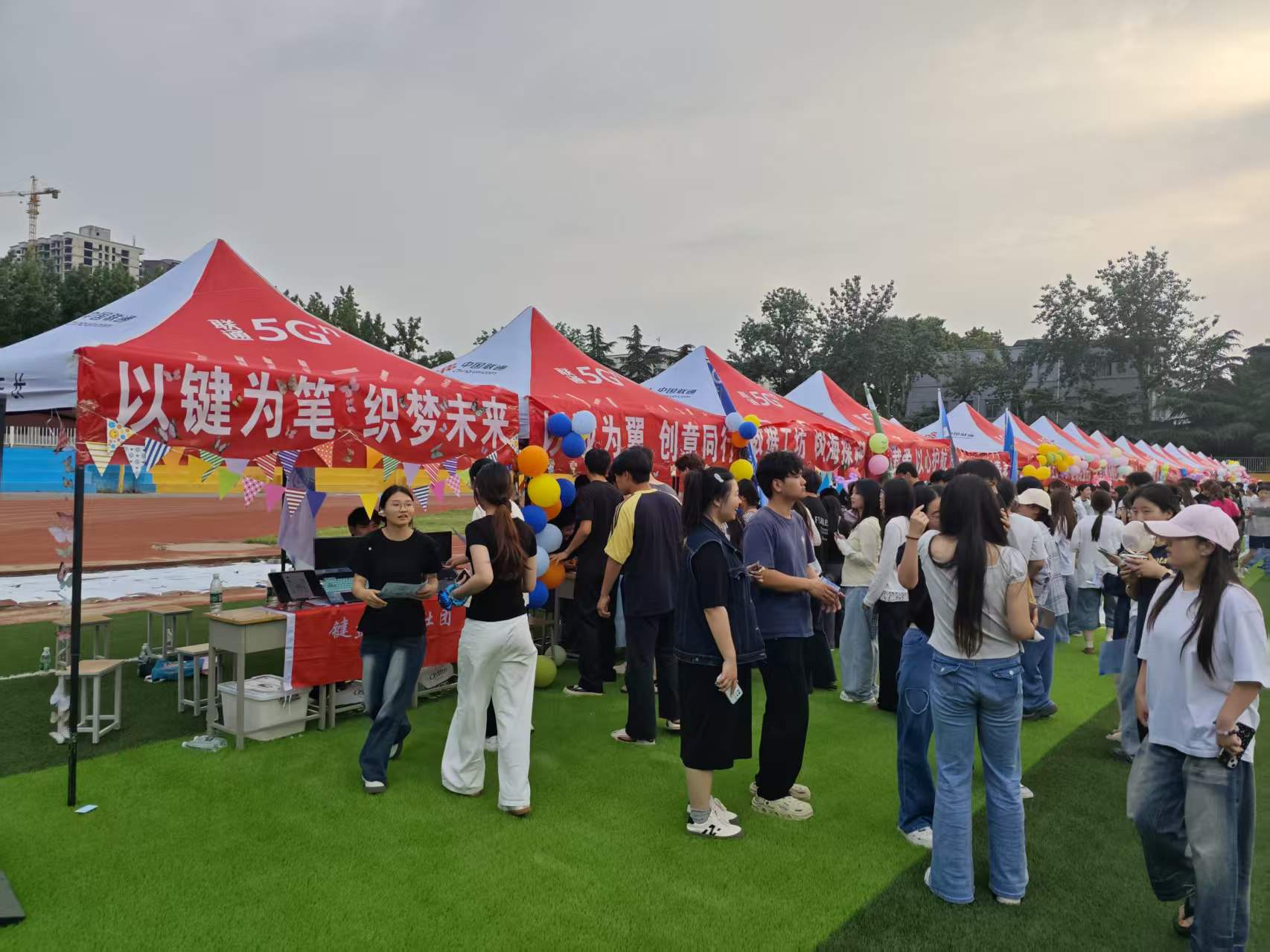 85ff6e3083214510a18bd7cfb5a59e98.jpg 85ff6e3083214510a18bd7cfb5a59e98.jpg
