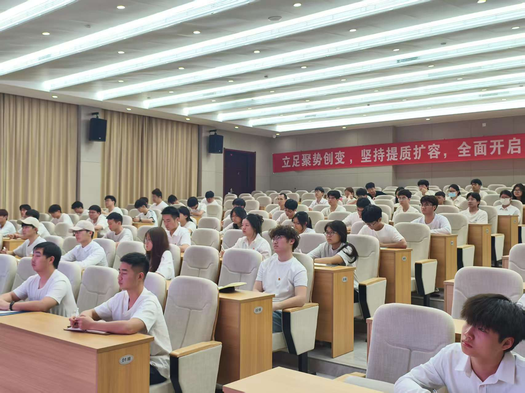 69764a5ef0a84cb0a4ffcfffa2999d00.png