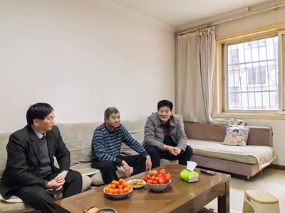河南林业职业学院开展春节送温暖活动
