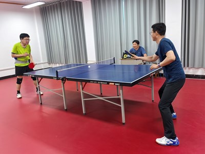 以球会友凝合力 挥拍逐梦展风采 ——我校工会教职工乒乓球比赛圆满落幕