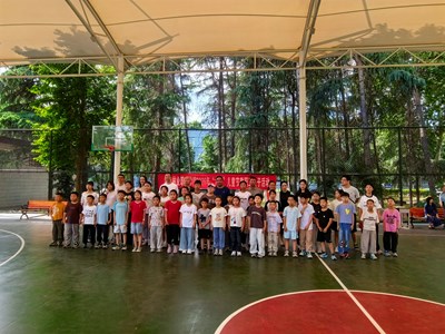 童心筑梦 相伴成长　—— 我校工会举办“六一”儿童节教职工亲子活动