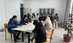 经济与管理学院2025年转专业面试工作会顺利举行