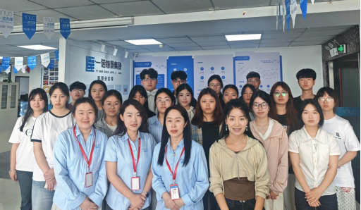 产教融合深推进 职业体验助成长——经济与管理学院开展职业教育活动周系列活动