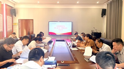 我校组织召开2026-2027学年第一学期教材选用审定工作会议