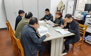纪委办支部联合党委宣传部支部开展清洁校园志愿服务