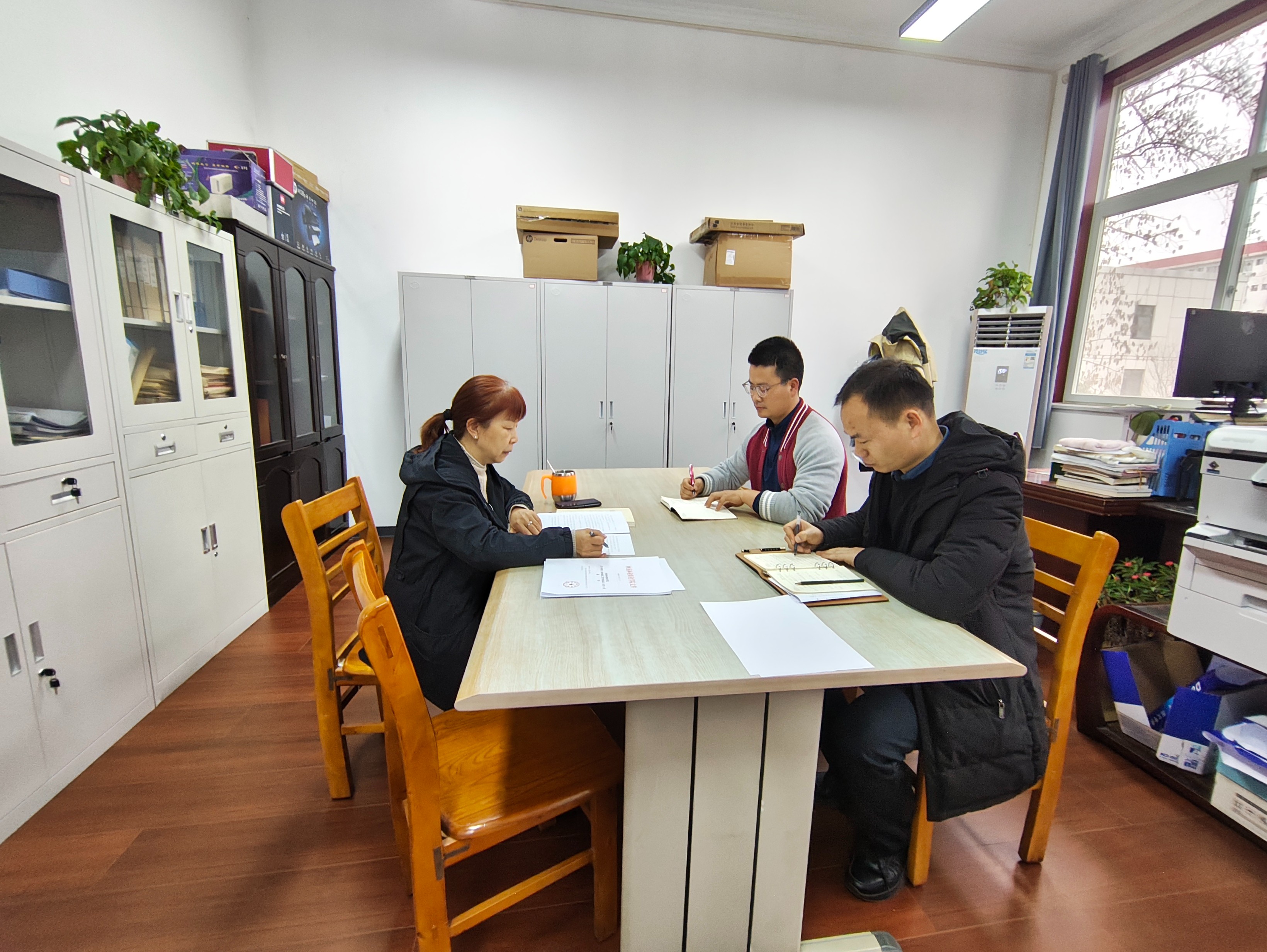 纪委办支部开展专题政治学习