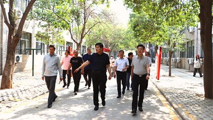 党委书记李书民带队检查校园安全稳定工作