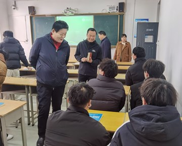 校领导分组巡查2026年春季新学期开学上课秩序