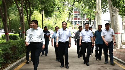 校领导带队督导检查重点工作并召开学校“十五五”规划座谈会