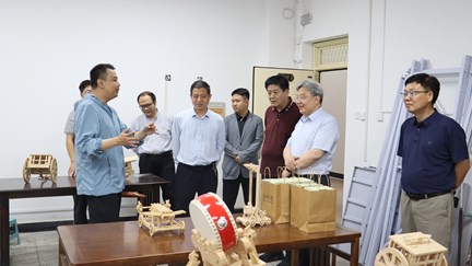 河南省科技厅李永恩一行莅临我校调研林业科技创新工作