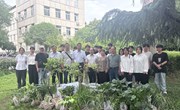 以匠心育新种 以初心报师恩——我校举行优秀毕业生薛景团队培育林木新品种捐赠仪式
