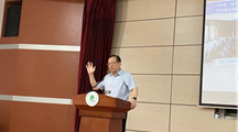 陈红卫校长为旅游与食品学院学生讲授思政课
