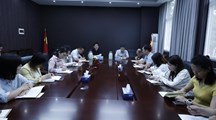 我校召开学生工作座谈会