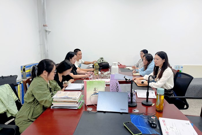 商务学院开展《校企合作开发教材管理办法》专题业务学习