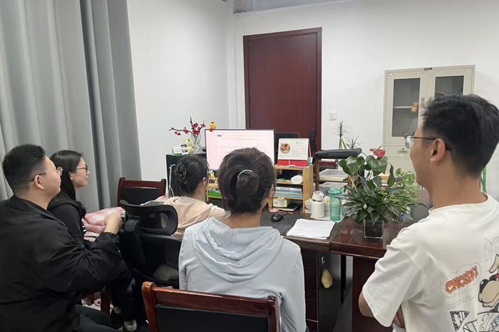 对标评估促规范 严管安全守底线