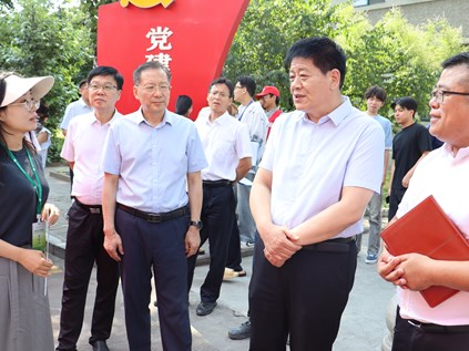 我校成功举办大型双选会 助力毕业生开启新征程