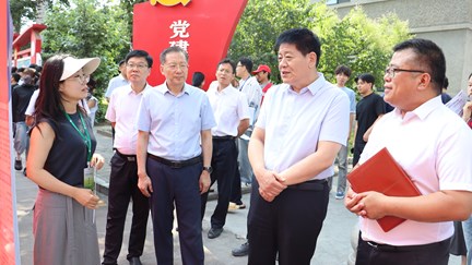 我校成功举办大型双选会 助力毕业生开启新征程