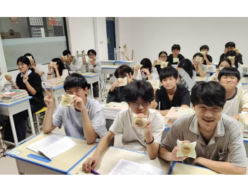 月留暖意，情满校园—中专部中秋温情关怀活动圆满开展